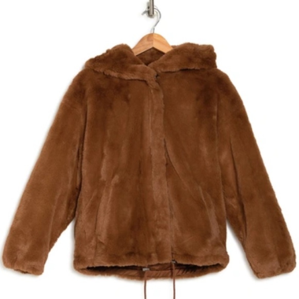 FAUX FUR HOODED ZIP JACKET IN CHESTNUT